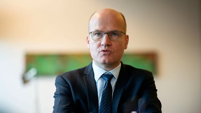 "Es täte dem Land gut, wenn nach über 50 Jahren das Auswärtige Amt wieder von der Union geführt wird. "Es täte dem Land gut, wenn nach über 50 Jahren das Auswärtige Amt wieder von der Union geführt wird.