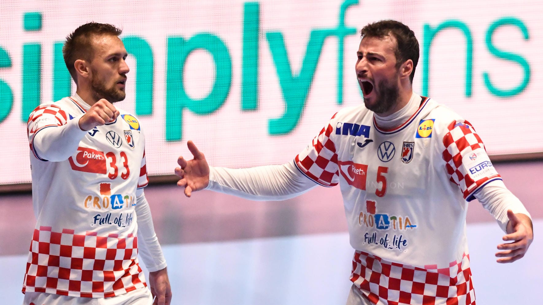 Luka Cindric (li.) und Domagoj Duvnjak (re.): Die kroatischen Handballstars wollen ihr Team endlich zum Titel führen.