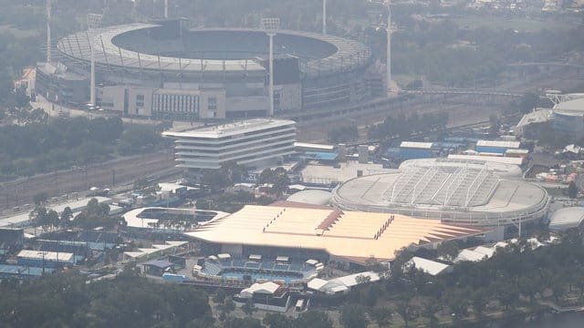 In Melbourne Cricket ist wegen der Buschbrände die Luft schlecht.