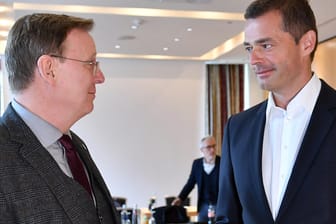 Thüringens Ministerpräsident Bodo Ramelow (l., Die Linke) und CDU-Landeschef Mike Mohring: Projektbezogene Zusammenarbeit im Erfurter Landtag?