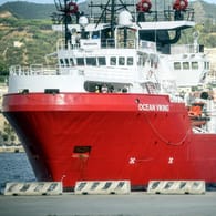Ocean Viking im Hafen von Messina in Italien (Archivbild): Unter den Migranten befinden sich auch fünf Frauen.