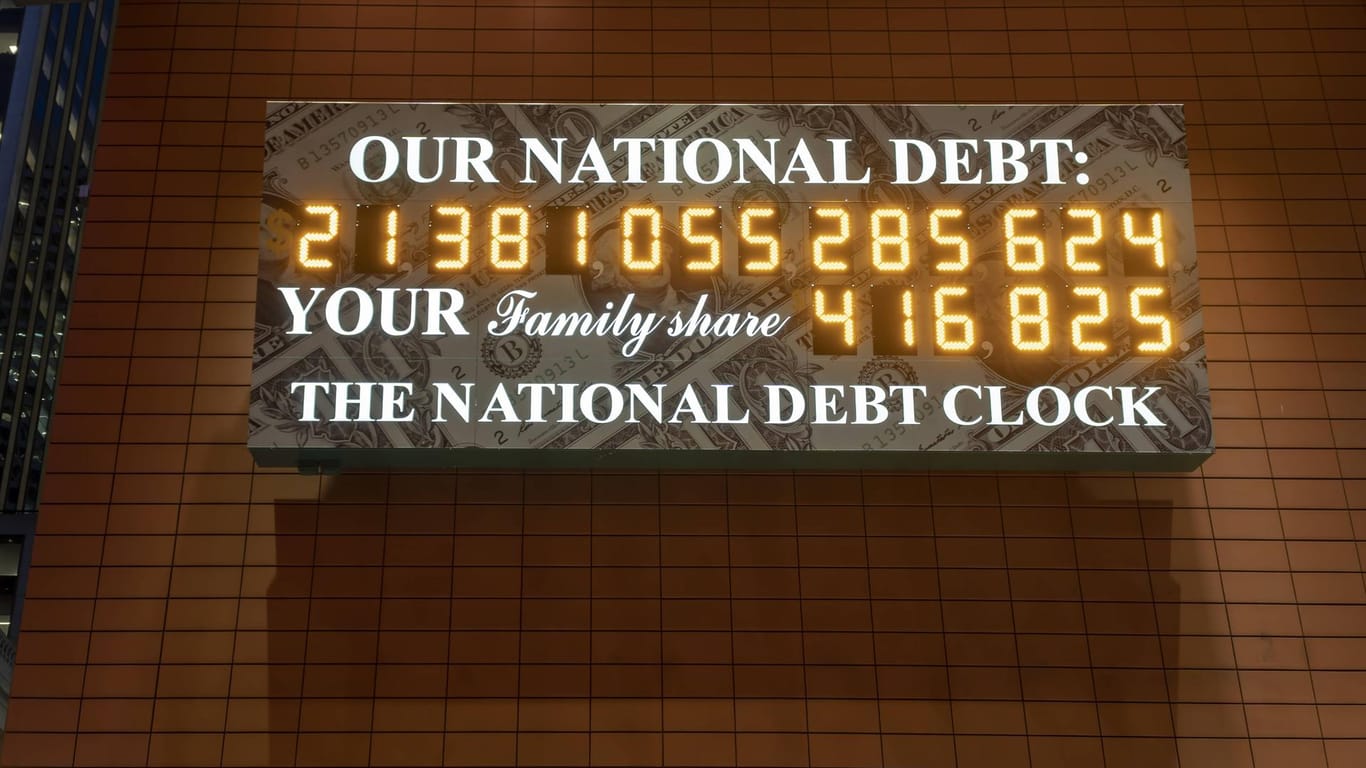Die US-Schuldenuhr in New York: Das Bild entstand im Februar 2019, inzwischen sind die Gesamtschulden des Staates auf 22,4 Billionen Dollar gestiegen.