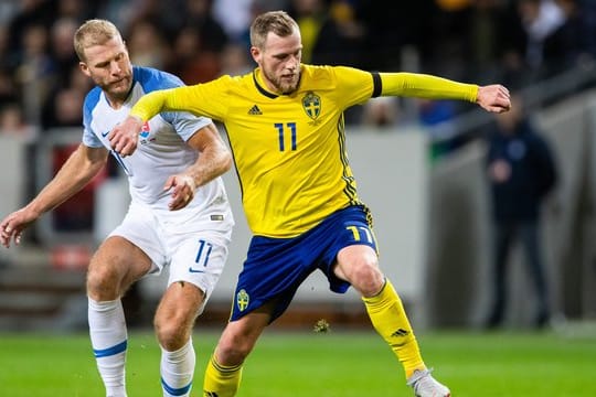 Der Schwede John Guidetti (r) spielt jetzt in der 2.