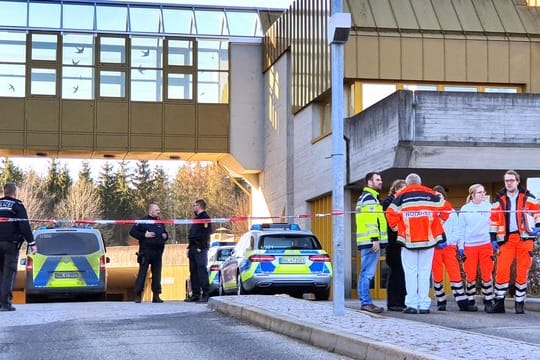 Die Messerattacke im Jobcenter von Rottweil war vom mutmaßlichen Täter im Internet angekündigt worden.