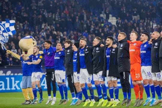5,40 Millionen Zuschauer verfolgten wie der FC Schalke 04 über Borussia Mönchengladbach mit siegte.
