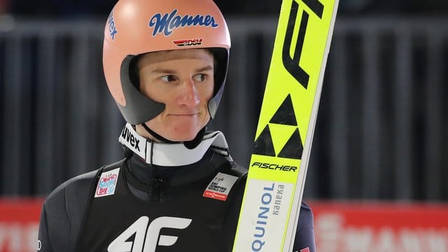 Kam nach Sprüngen auf 132,5 und 135 Meter nicht über Rang zwölf hinaus: Karl Geiger. Kam nach Sprüngen auf 132,5 und 135 Meter nicht über Rang zwölf hinaus: Karl Geiger.