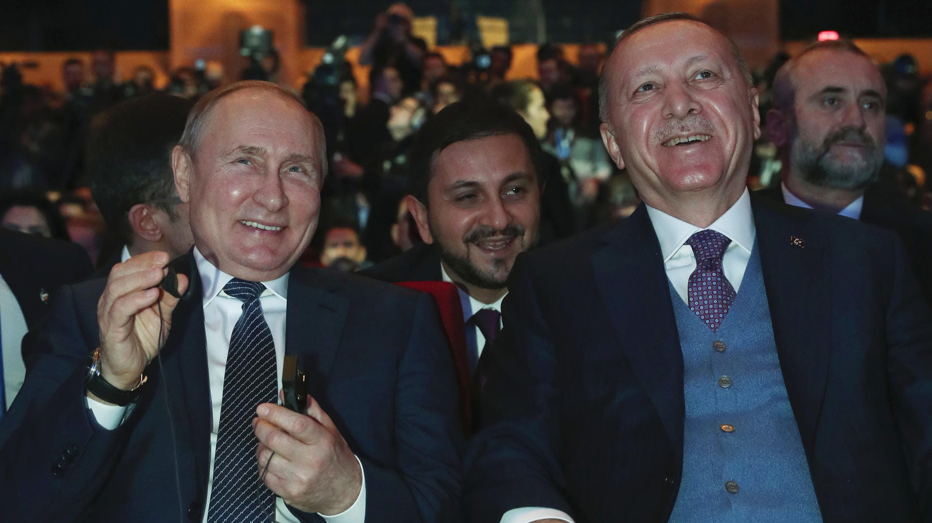 Erdogan und Putin stehen sich politisch nah, trotzdem verfolgen Russland und die Türkei in Regionalkonflikten oft unterschiedliche Interessen.