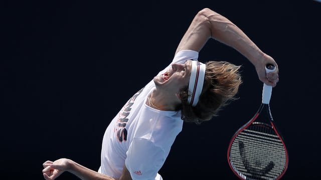 Im Training hat Alexander Zverev keine Probleme mit dem Aufschlag.