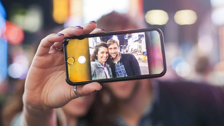 Selfie: Das Unternehmen behauptet, die Datenbank nur aus öffentlich zugänglichen Bildern auf sozialen Medien zusammengestellt zu haben.