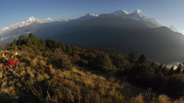 Die Himalaya-Region ist bei Bergsteigern und Wanderern sehr beliebt. Die Himalaya-Region ist bei Bergsteigern und Wanderern sehr beliebt.