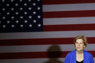 Die demokratische Präsidentschaftskandidatin, Elizabeth Warren, Senatorin für Massachusetts, spricht während einer Wahlkampfveranstaltung.