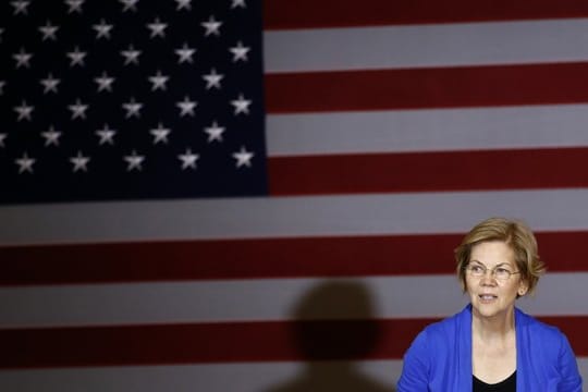 Die demokratische Präsidentschaftskandidatin, Elizabeth Warren, Senatorin für Massachusetts, spricht während einer Wahlkampfveranstaltung.
