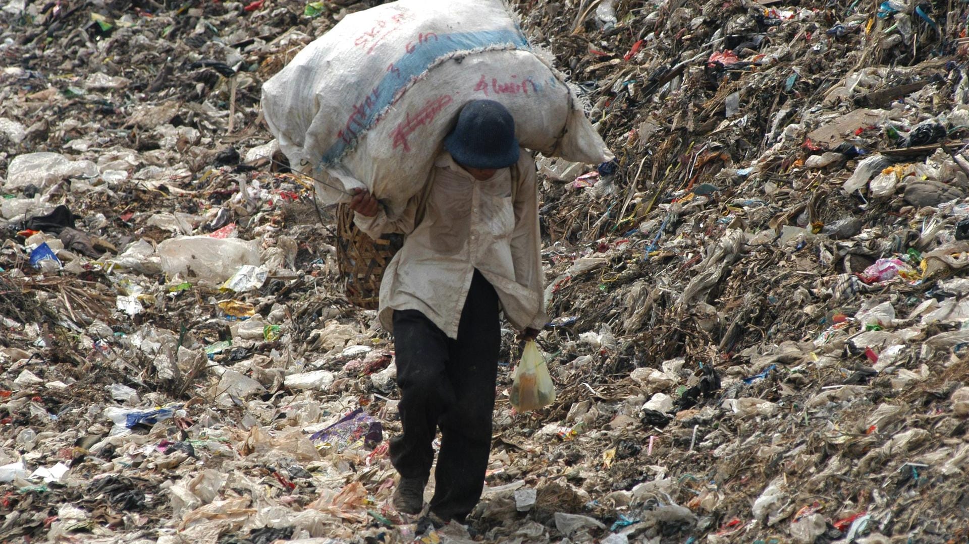 Eine Müllhalde in Malaysia: Bereits im vergangenen Jahr hatte Malaysia mehrfach Container mit Plastikmüll zurückgeschickt.