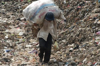Eine Müllhalde in Malaysia: Bereits im vergangenen Jahr hatte Malaysia mehrfach Container mit Plastikmüll zurückgeschickt.