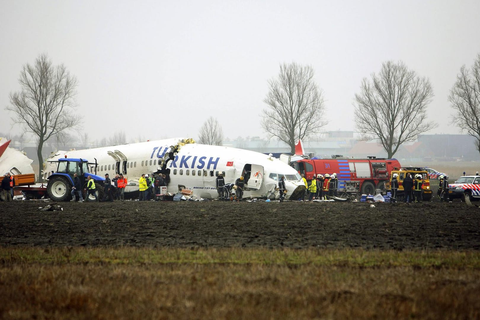 Die Unglücksmaschine der Turkish Airlines: Kurz vor der Landung stürzte die Maschine 2009 in einem Feld nahe Amsterdam ab. Bei dem Absturz kamen neun Menschen ums Leben.