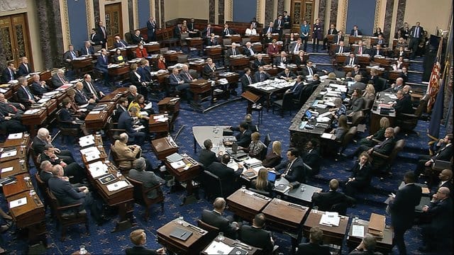 Abstimmung im US-Senat: Nach einer fast 13-stündigen Debatte wurde das Prozedere für das Amtsenthebungsverfahren gegen US-Präsident Trump festgelegt. Abstimmung im US-Senat: Nach einer fast 13-stündigen Debatte wurde das Prozedere für das Amtsenthebungsverfahren gegen US-Präsident Trump festgelegt.