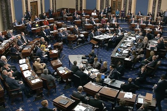 Abstimmung im US-Senat: Nach einer fast 13-stündigen Debatte wurde das Prozedere für das Amtsenthebungsverfahren gegen US-Präsident Trump festgelegt.