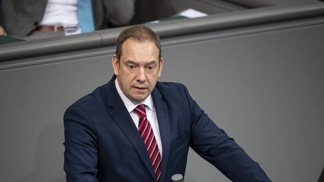 Henning Otte, verteidigungspolitischer Sprecher der Unionsfraktion im Bundestag, spricht im Bundestag. Henning Otte, verteidigungspolitischer Sprecher der Unionsfraktion im Bundestag, spricht im Bundestag.