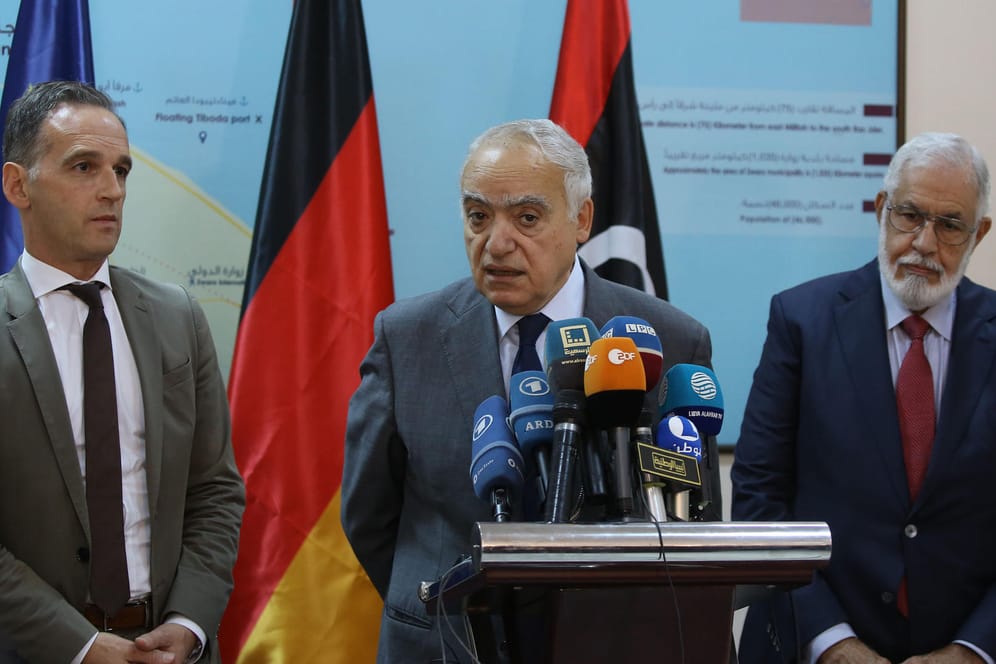 UN-Sonderbeauftragte Ghassan Salame auf einer Pressekonferenz in Libyen: Er ist überzeugt, dass ein Blauhelm-Einsatz Libyen langfristig nicht helfen kann.