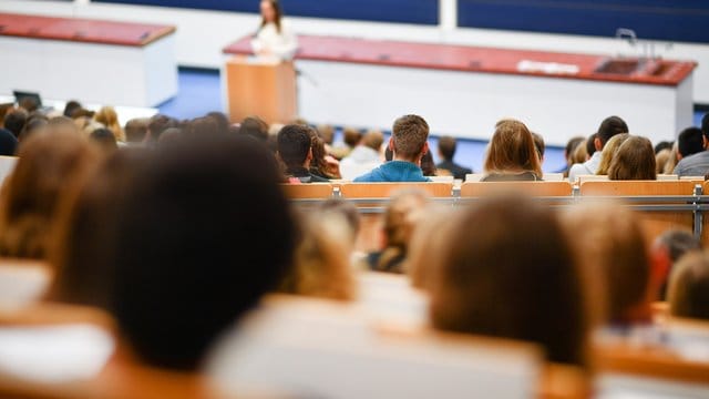 Immer mehr Studenten schreiben sich an privaten Hochschulen ein.