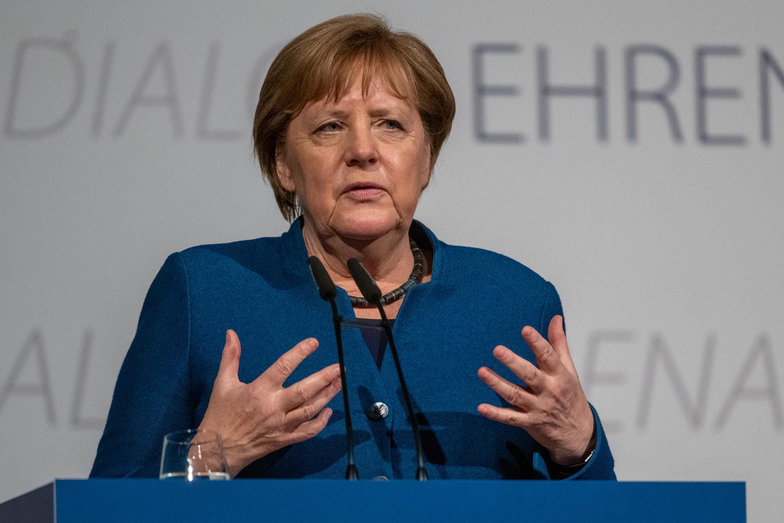 Angela Merkel bei einem Treffen mit Ehrenamtlichen im bayerischen Deggendorf: Die Bundeskanzlerin will das Ehrenamt mehr in den Mittelpunkt stellen.