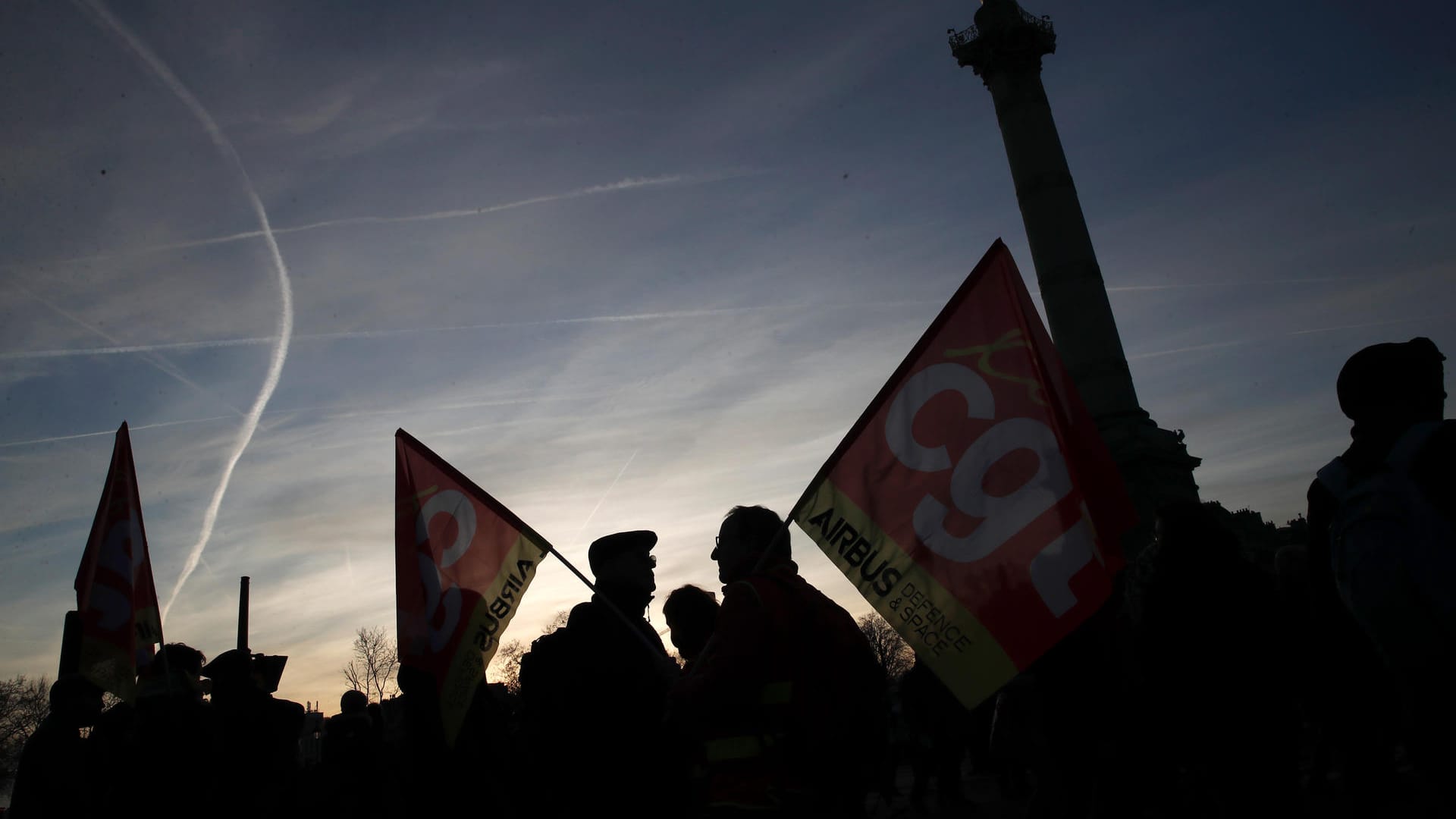 Protestierende der Gewerkschaft CGT am Samstag: Die als Hardliner geltende Gewerkschaft lehnt die Rentenreform von Präsident Macron komplett ab. Protestierende der Gewerkschaft CGT am Samstag: Die als Hardliner geltende Gewerkschaft lehnt die Rentenreform von Präsident Macron komplett ab.