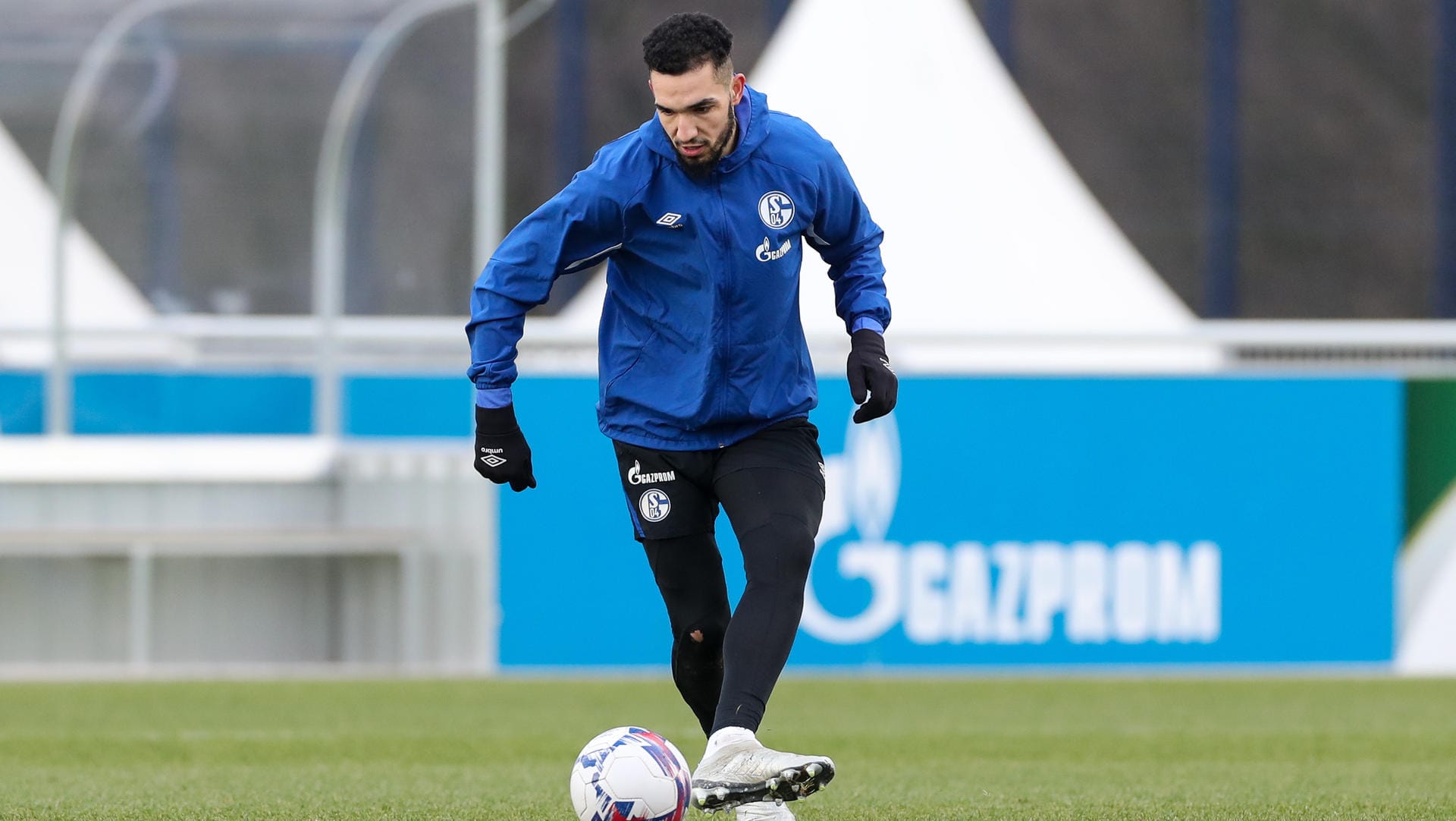 Hat auf Schalke keine Perspektive mehr und wird bis Saisonende an Premier-League-Klub Newcastle United verliehen: Nabil Bentaleb.