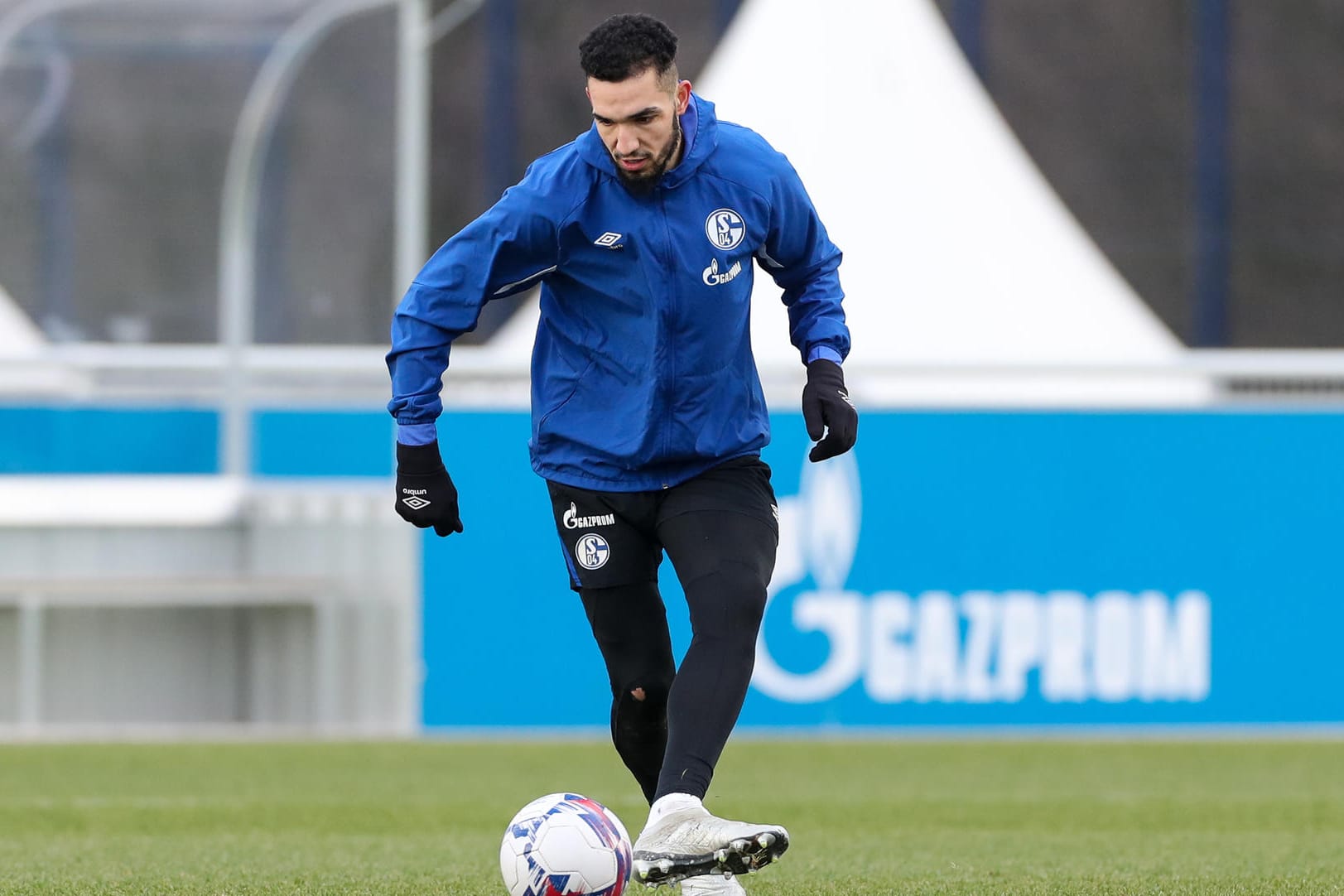 Hat auf Schalke keine Perspektive mehr und wird bis Saisonende an Premier-League-Klub Newcastle United verliehen: Nabil Bentaleb.