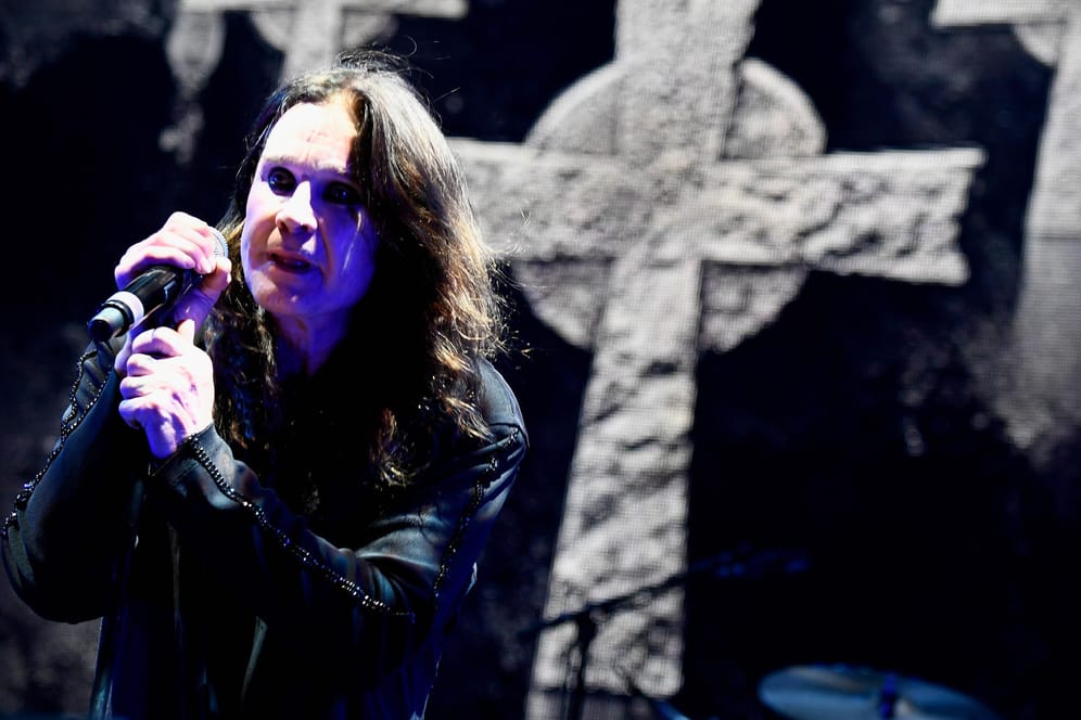 Ozzy Osbourne auf der Bühne: Der Musiker ist an Parkinson erkrankt.