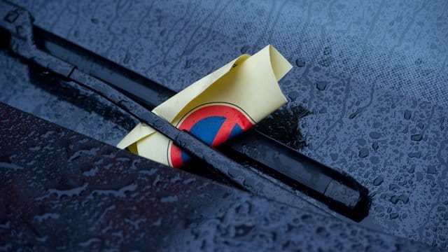 Für die Parkraumüberwachung ist in der Regel der Staat verantwortlich. Für die Parkraumüberwachung ist in der Regel der Staat verantwortlich.