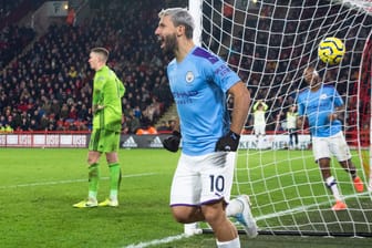 Ball im Tor, drei Punkte gesichert: Sergio Aguero jubelt über seinen Siegtreffer für Manchester City.