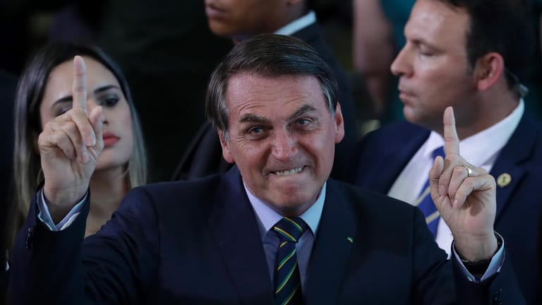 Jair Bolsonaro bei einer Veranstaltung in Brasilien: Der rechte Politiker will Amazonien wirtschaftlich ausbeuten.
