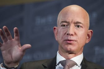 Amazon-Chef Jeff Bezos soll im Mai 2018 eine infizierte WhatsApp-Nachricht vom persönlichen Konto des saudischen Kronprinzen erhalten haben.