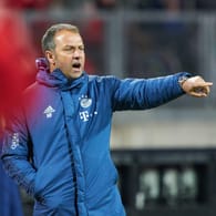 Bayern-Trainer Hansi Flick: Er wünscht sich noch weitere Verstärkungen.