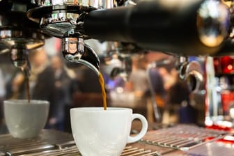 Der schwarz-braune Espresso wird in Italien meisterlich zubereitet.