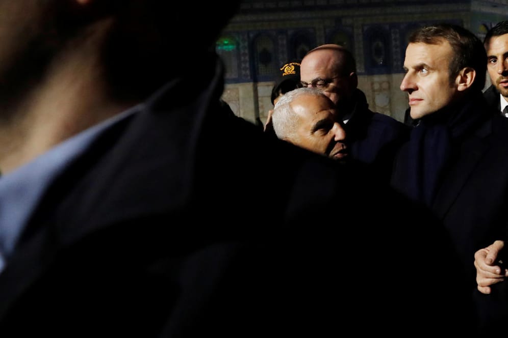 Macron vor der al-Aqsa-Moschee in Jerusalem: Während seines Staatsbesuchs ist der französische Präsident mit israelischen Polizisten aneinandergeraten.