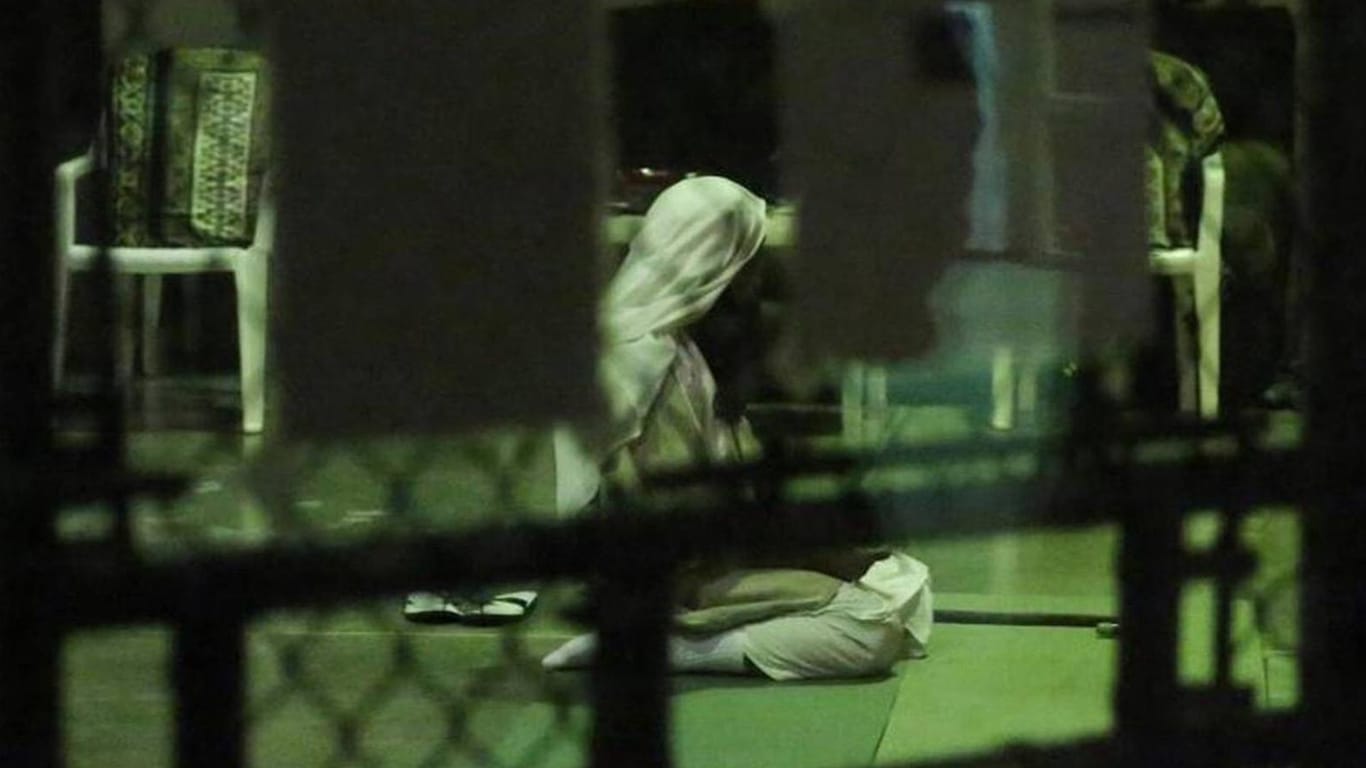 Ein Häftling im berüchtigten Gefangenenlager Guantanamo: Ein CIA-Psychologe verteidigt die Folterpraktiken, die nach dem 11. September 2001 angewendet wurden. (Symbolfoto)