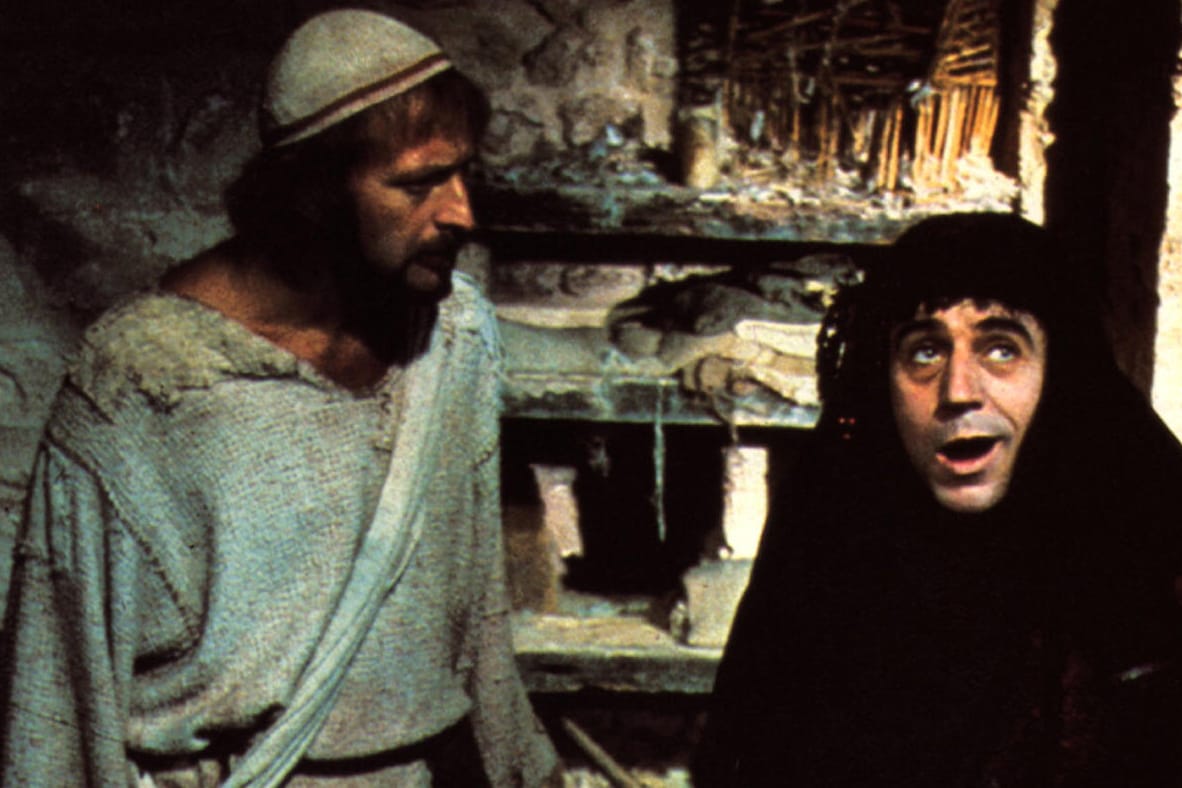 Szene aus "Das Leben des Brian" mit Terry Jones (r.) in der Rolle von Brians Mutter.