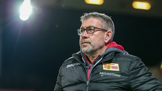 Union-Trainer Urs Fischer trifft mit seinem Team auf den FC Augsburg. Union-Trainer Urs Fischer trifft mit seinem Team auf den FC Augsburg.