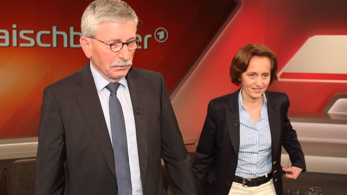 Der frühere SPD-Politiker Thilo Sarrazin und die AfD-Bundestagsabgeordnete Beatrix von Storch (Archivbild): Sarrazin gilt als Wegbereiter von Pegida und AfD.