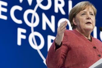 Angela Merkel in Davos: Die Bundeskanzlerin hebt die Bedeutung des Klimaschutzes hervor.