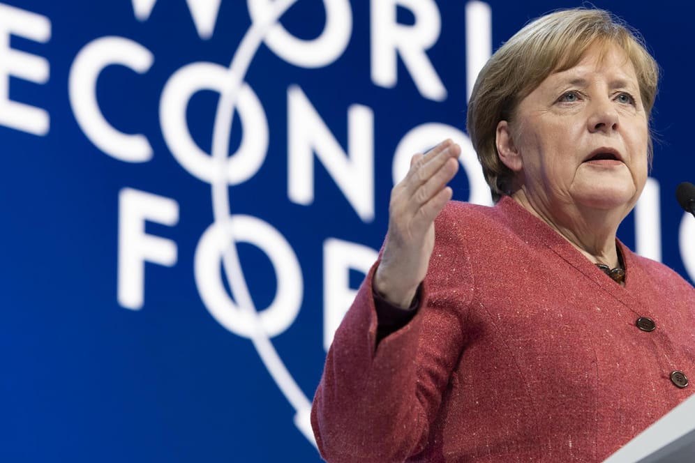 Angela Merkel in Davos: Die Bundeskanzlerin hebt die Bedeutung des Klimaschutzes hervor.