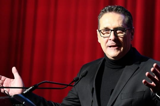 Heinz-Christian Strache spricht beim Neujahrsempfang der DAÖ in Wien.