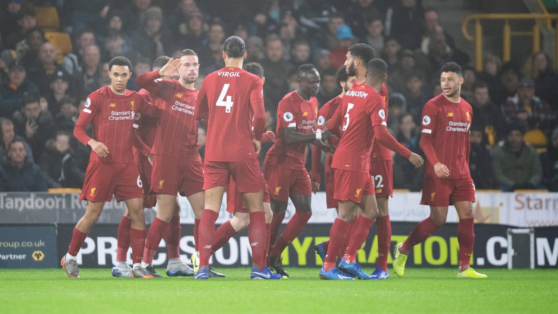 Der FC Liverpool bejubelt den zwischenzeitlichen 1:0-Führungstreffer.