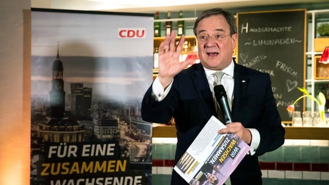 Armin Laschet spricht bei einer Wahlkampfveranstaltung der CDU. Armin Laschet spricht bei einer Wahlkampfveranstaltung der CDU.