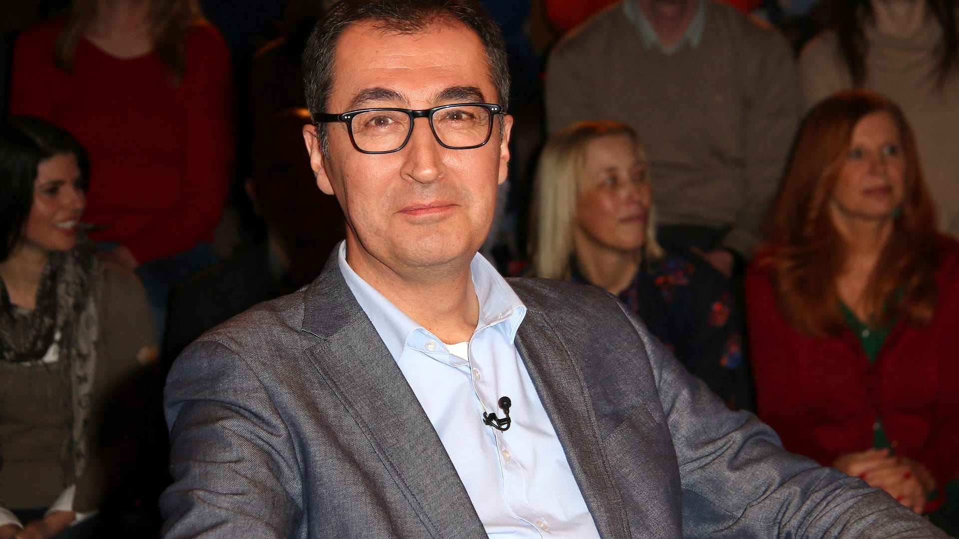 Cem Özdemir: Der Grünen-Politiker warnt beim Thema Flüchtlinge vor einer Erpressung durch die Türkei. Cem Özdemir: Der Grünen-Politiker warnt beim Thema Flüchtlinge vor einer Erpressung durch die Türkei.