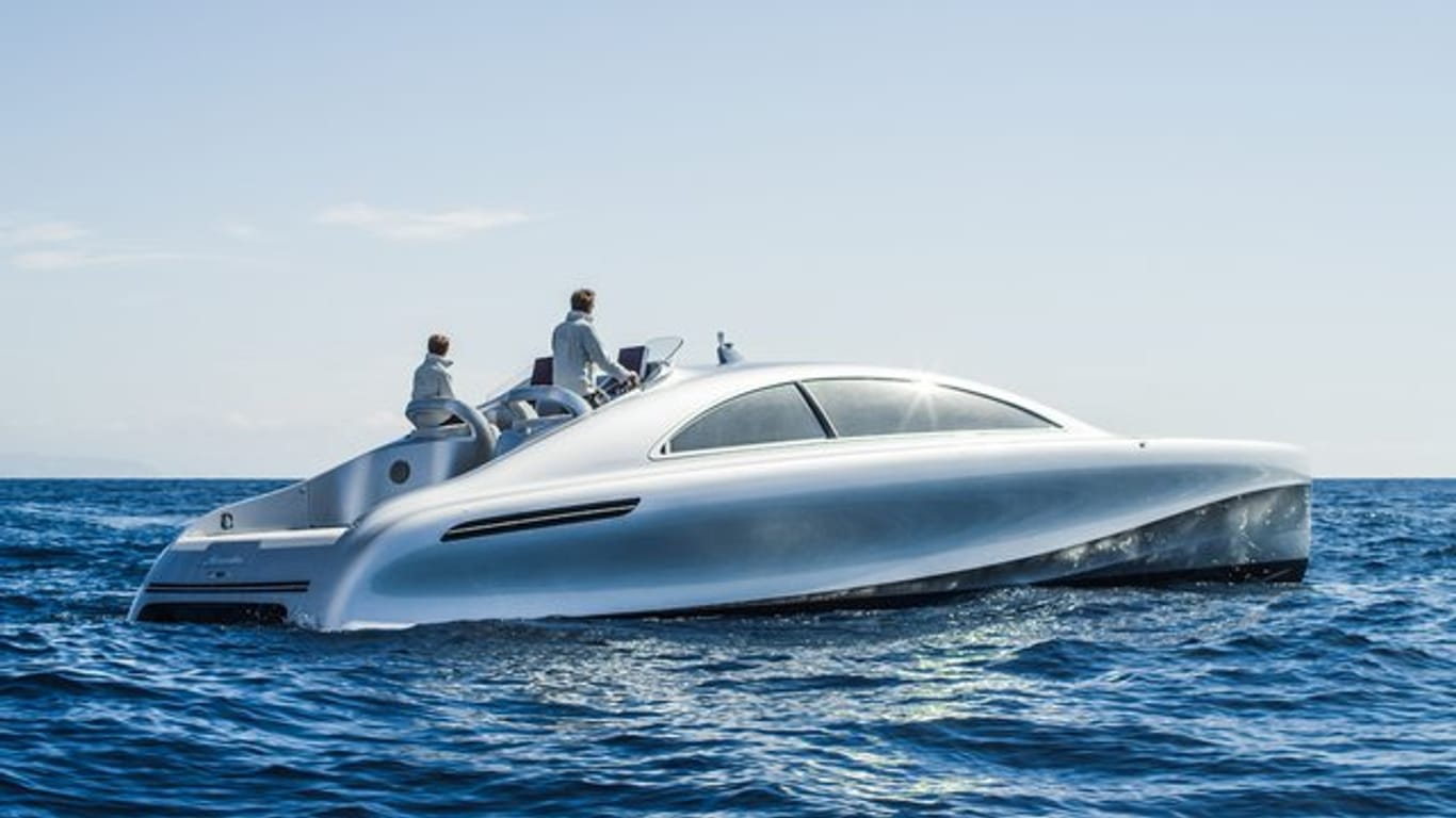 Mercedes-Silberpfeil auf dem Wasser: Die Luxus-Motoryacht Arrow460 Granturismo.