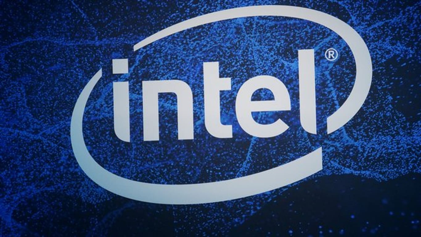 Der Chip-Hersteller Intel hat das vergangene Geschäftsjahr mit deutlich besseren Ergebnissen als erwartet abgeschlossen.