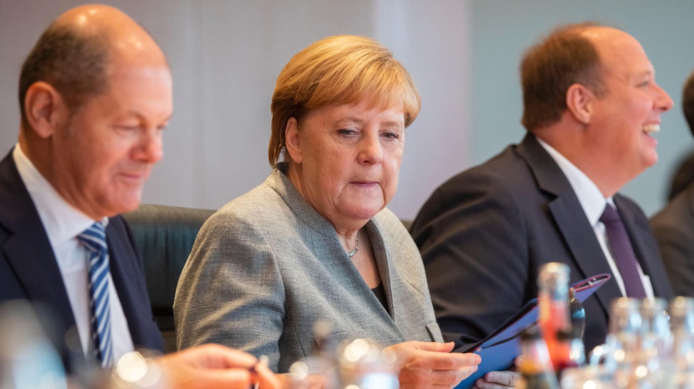 Angela Merkel: Ob die Bundeskanzerlerin ihr Kabinett umbauen wird, ist noch ungewiss.