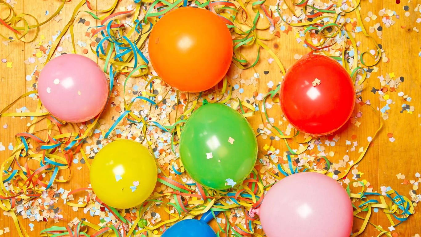 Luftballons, Konfetti und Luftschlagen auf dem Boden: Die Evangelische Kirche stellt ihren Einrichtungen frei, Fasching zu feiern – oder es sein zu lassen. (Symbolbild)